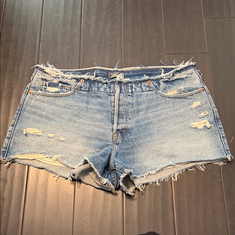 Abercrombie Raw Hem Women Shorts